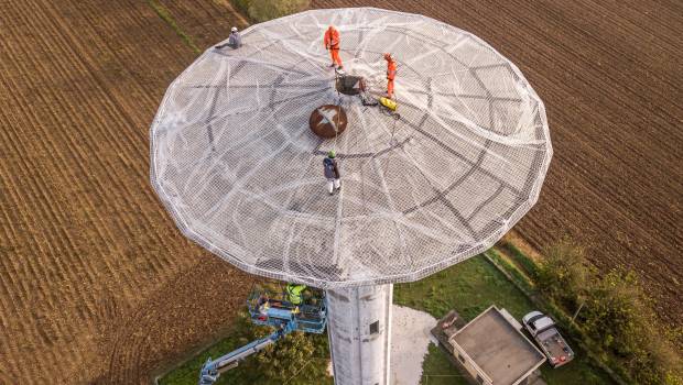 Entretenir un château d'eau à 40 m de haut