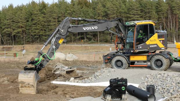 Attaches rapides SQ Auto Connect : Steelwrist et Volvo CE étendent leur coopération