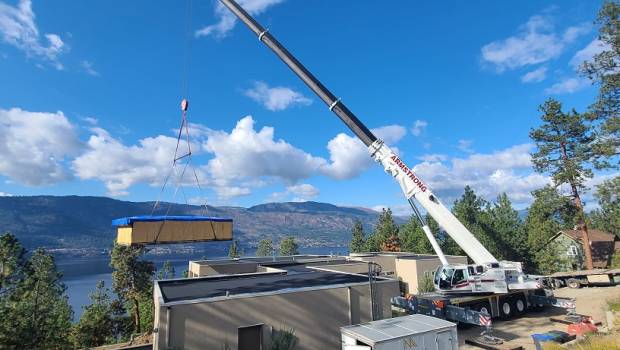 Tadano se montre au Canada