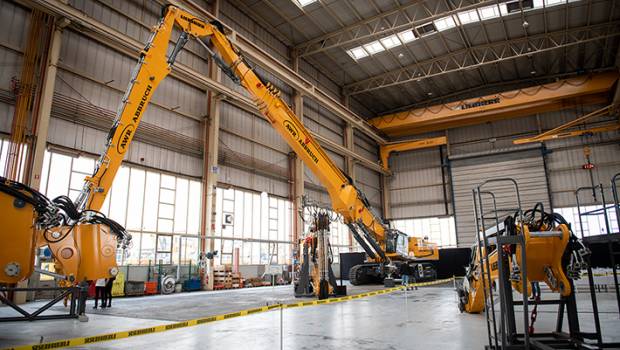 La plus grande pelle de démolition Liebherr va à AWR Abbruch GmbH