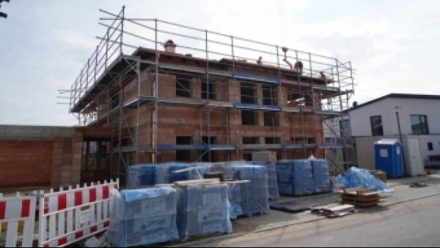 Des tuiles pour protéger les toits à faibles pentes