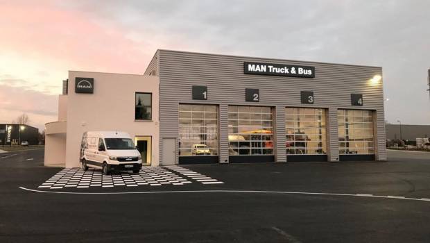 Man développe son réseau