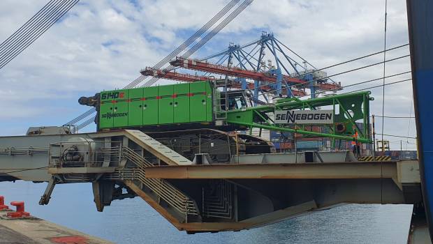 Sennebogen crée la surprise à La Réunion