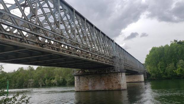Projet de remplacement du tablier du pont-rail de Corbeil
