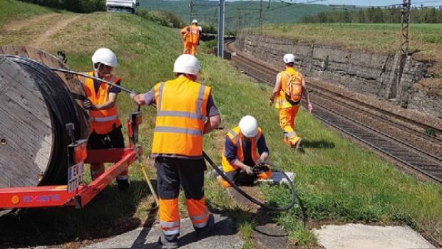 Terralpha : do you copy ?