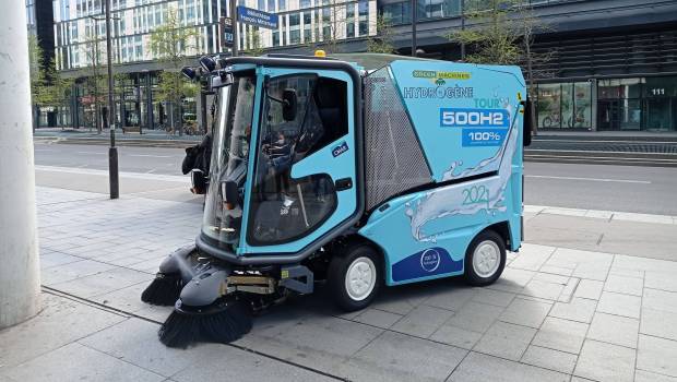 Première balayeuse de voirie 100 % hydrogène