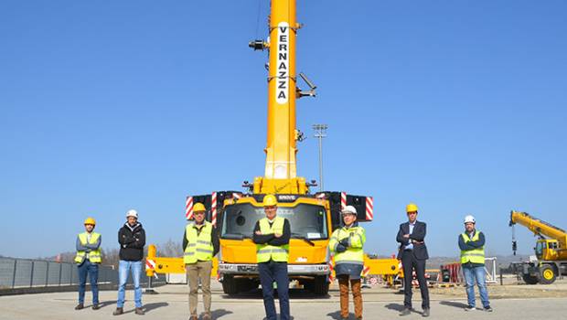 Les clients français de Vernazza Autogru servi avant tout le monde