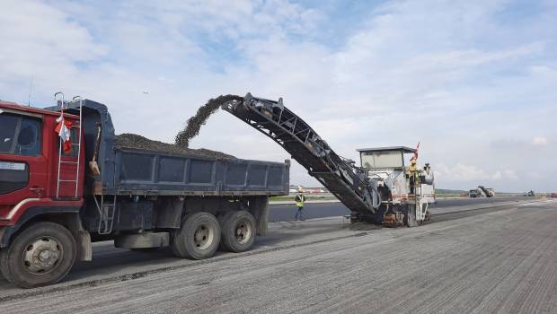 La gamme du groupe Wirtgen rénove une piste en Malaisie