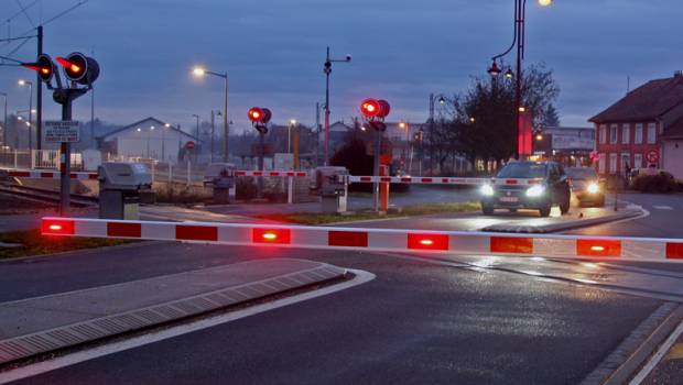 Passage à niveau : une expérimentation lumineuse