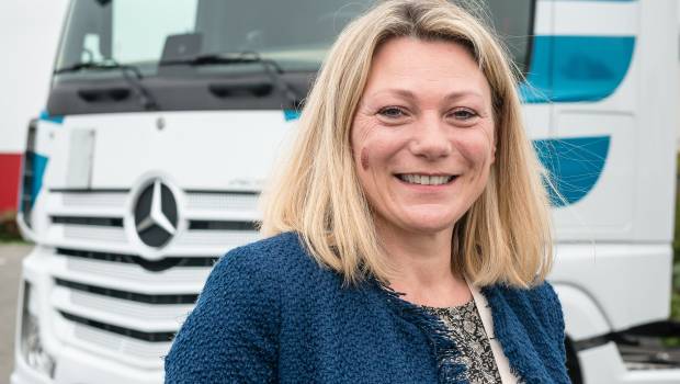 Valérie Albouy, « Ambassadrice 2021 » de Mercedes-Benz Trucks France