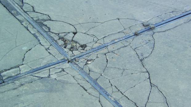 Points faibles de la protection lourde en toitures-terrasses accessibles