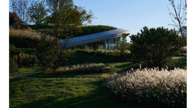 Spie batignolles Sud-Ouest achève un chai courbe pour le Château Haut-Bailly