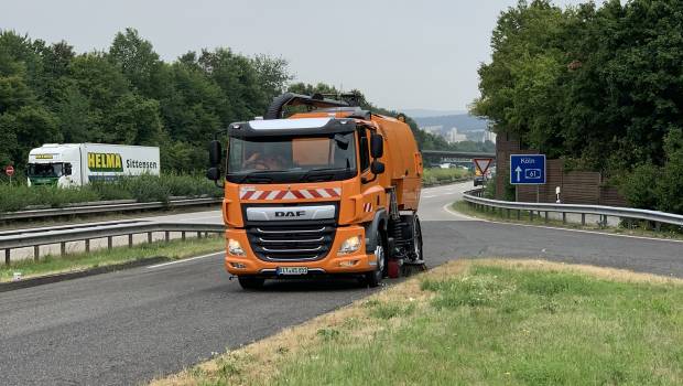 Une balayeuse à la transmission automatique pour l'A61 allemande