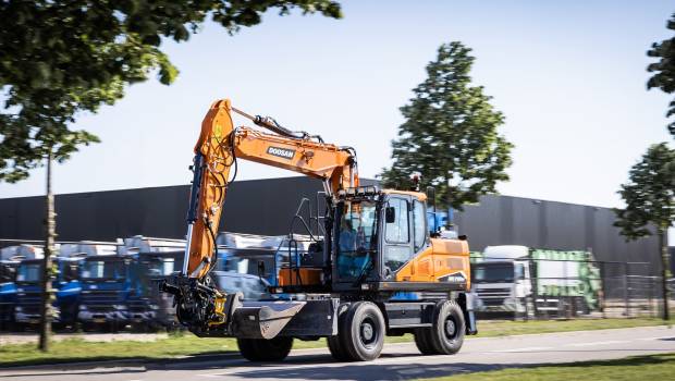 Avec les DX140W-7 et DX160W-7, Doosan dévoile sa nouvelle génération de pelles sur pneus Phase V