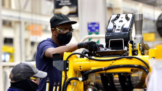 JCB fait fort dans le recrutement