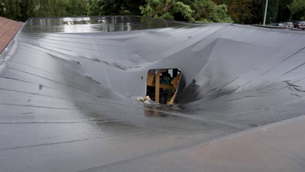 Effondrement des couvertures légères sous le poids de l’eau