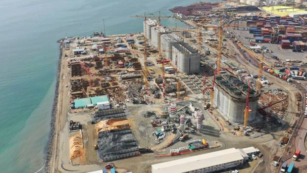 À Dakar, la construction du premier terminal offshore d’export de GNL bat son plein
