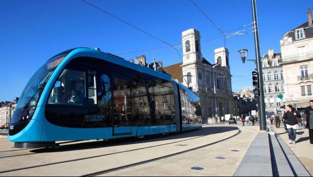 Une commande groupée de rames de tramway