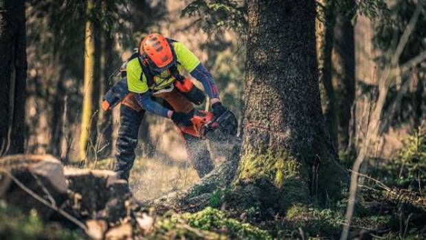 Husqvarna lance des équipements et vêtements dédiés à la forêt