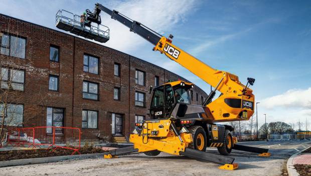 JCB élargit sa gamme de télescopiques rotatifs