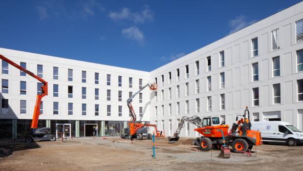 Toulouse : l’élégance du béton blanc pour le futur campus de Vitesco