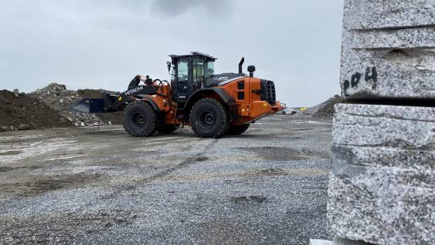 La ZW220-7 d’Hitachi sur le cercle polaire