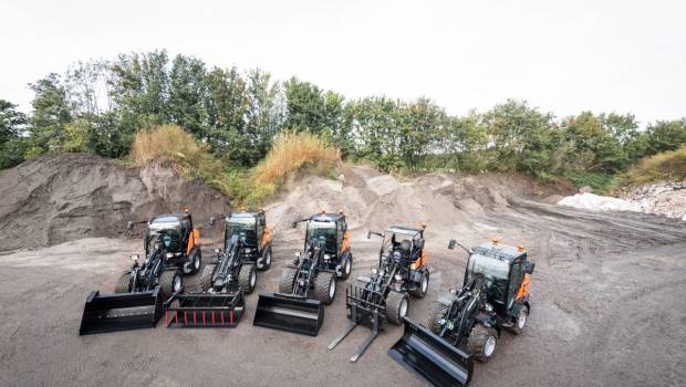 Doosan va sous-traiter une partie de la production de ses chargeuses compactes sur pneus