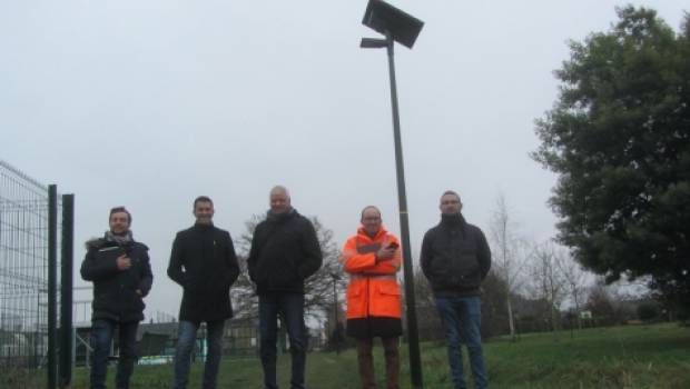 Novéa Énergies : Un éclairage autonome pour les chemins piétonniers de Bécon-les-Granits