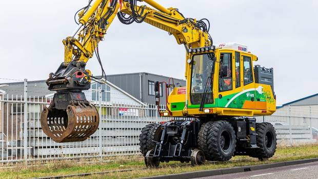 Innovation : la première pelle rail-route 100% électrique au monde est sur les rails