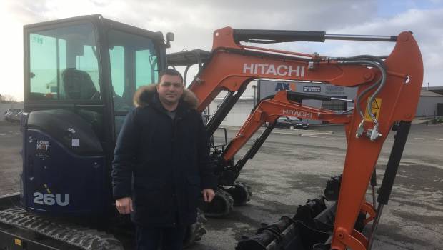 La barre des 50 Hitachi pour Axx Locations