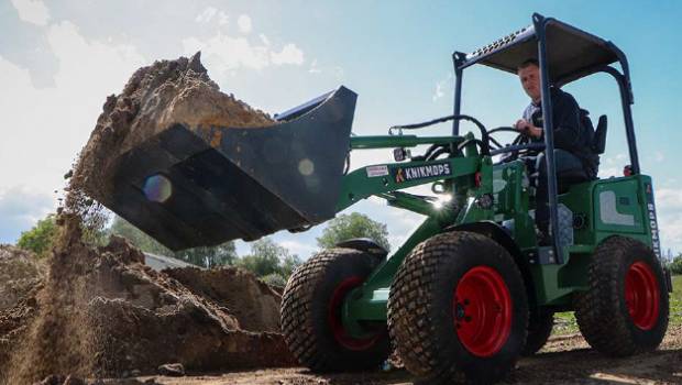 Knikmops s’électrise