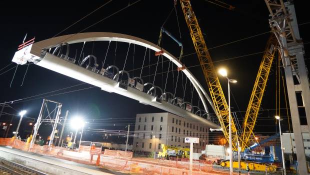 Une nouvelle passerelle pour la gare d’Hazebrouck