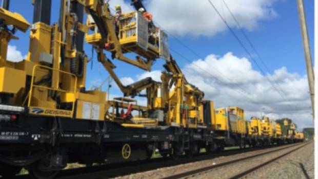 Ligne Amiens – Paris : un train travaux pour renouveler les supports caténaires