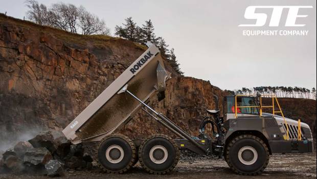 State Tractor & Equipment distribue Rokbak au Kansas et dans le Missouri