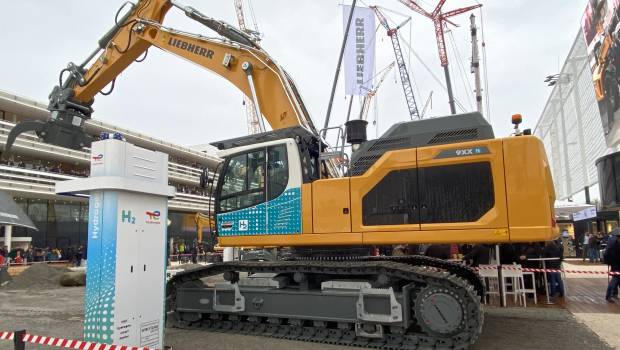 Liebherr expose un prototype de pelle à hydrogène de 50t