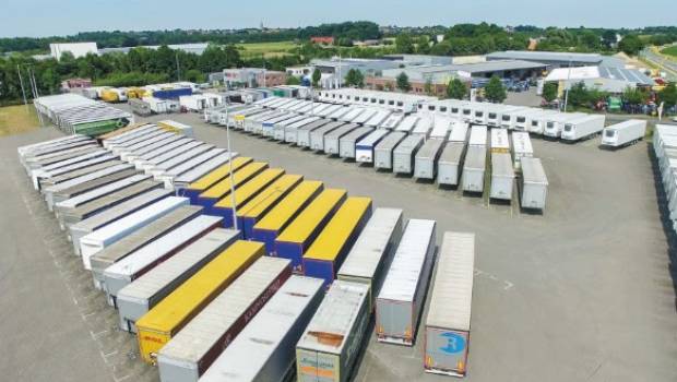 Schmitz Cargobull tiré par la seconde main