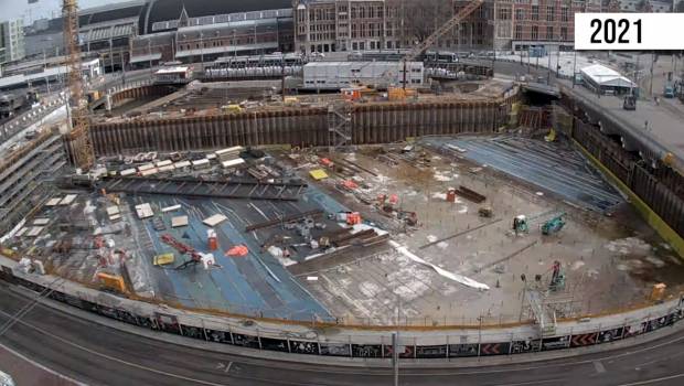 Un énorme parking à vélo submergé à Amsterdam