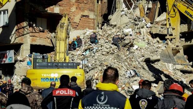 Komatsu apporte son aide après le tremblement de terre en Turquie et en Syrie