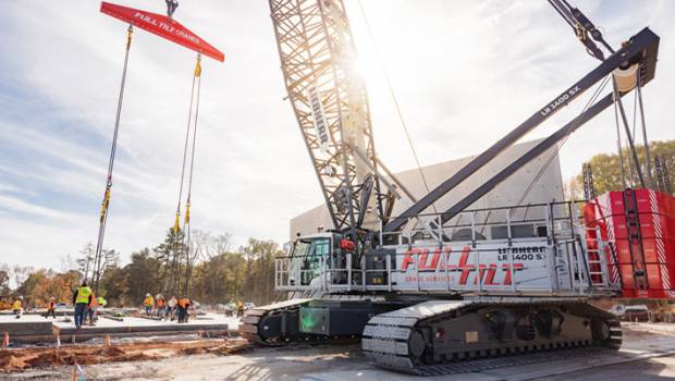 Les premiers pas de la grue Liebherr LR 1400 SX