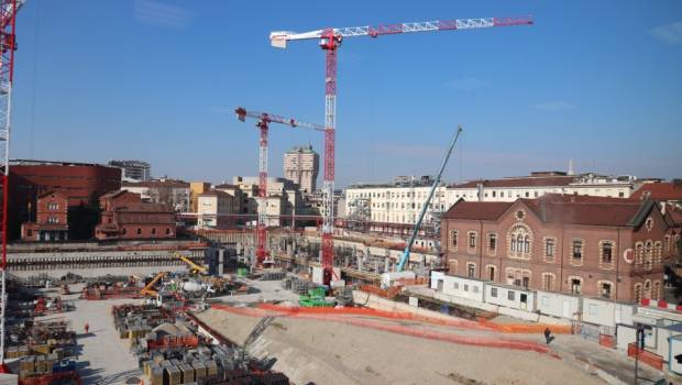 Potain au chevet de l'hôpital historique de Milan