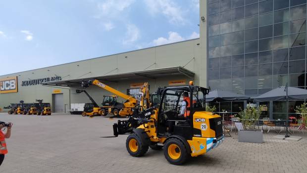 Avec la 403E, JCB étoffe sa gamme E-Tech