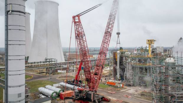 Mammoet remplace un réacteur à l'usine de méthanol POX à Leuna
