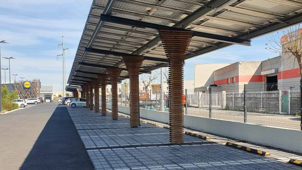 Ecovégétal aménage plusieurs parkings avec ombrières dans toute la France