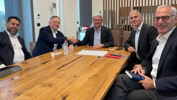 Magni nomme dans le Golfe persique