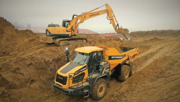 18 000 tonnes en 10 jours : la performance d’un tombereau Hyundai HA30A