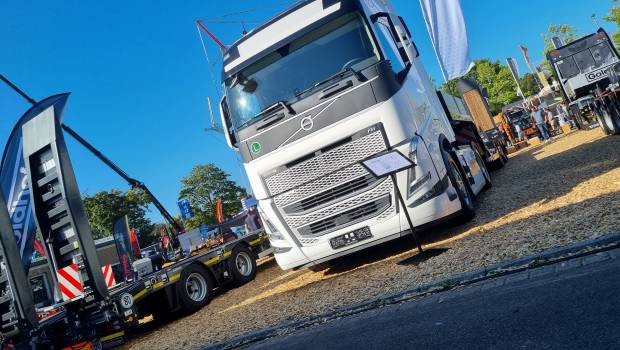 Goldhofer et Volvo Trucks font équipe sur NordBau