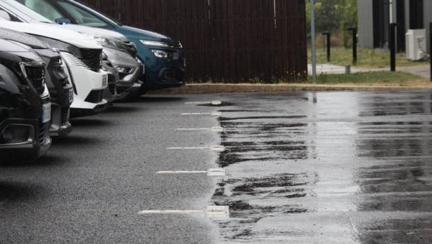 Avec PermeaPark, l’eau se fraie un chemin dans l’enrobé