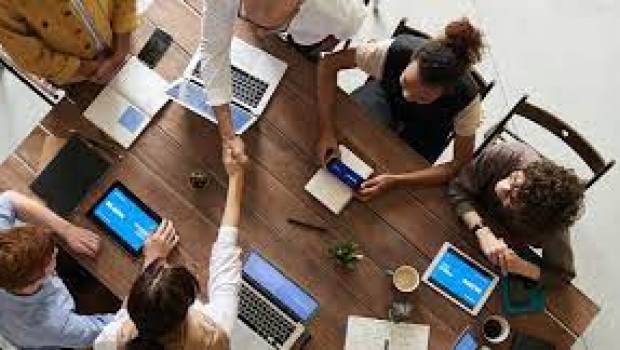 Accord trouvé entre Manitou et JCB