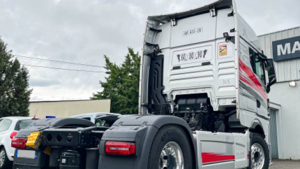 Un MAN TGX Individual Lion S pour les Transports Speck