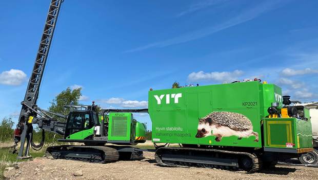 Renta continue ses emplettes en Finlande